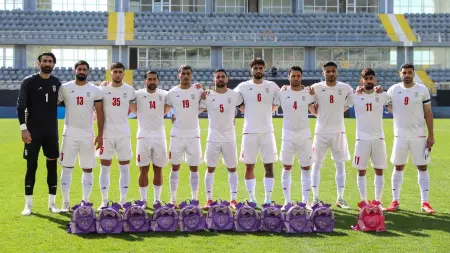 related_news_inside_blogsتحضيرا لكأس العالم 2026.. لاعبو إيران يحيّون ذكرى ضحايا غارة جوية على مدرسة