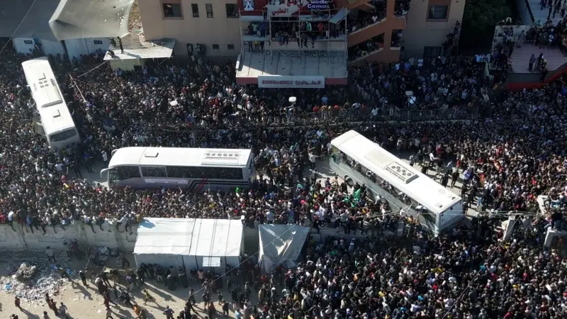 إسرائيل تُعيد 30 جثمانًا إضافيًا لفلسطينيين إلى قطاع غزة