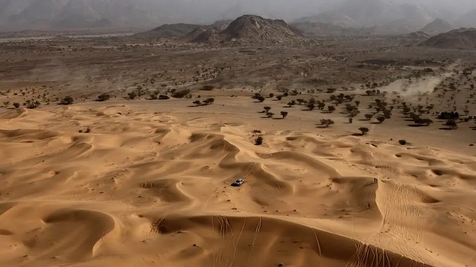 الدفاع المدني السعودي: إنذار في محافظتي وادي الدواسر والسليل للتحذير من خطر (رويترز) الدفاع المدني السعودي: إنذار في محافظتي وادي الدواسر والسليل للتحذير من خطر (رويترز)