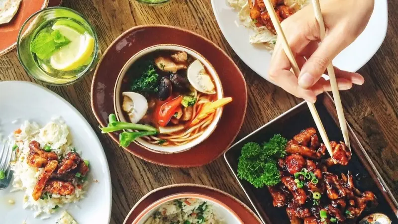 هل الإفراط بالطعام يؤدي لانفجار المعدة؟