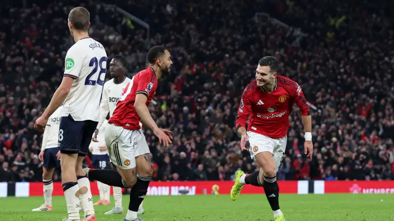 الدوري الإنجليزي - مانشستر يونايتد يهدر فرصة التقدم في الترتيب بالتعادل مع وست هام