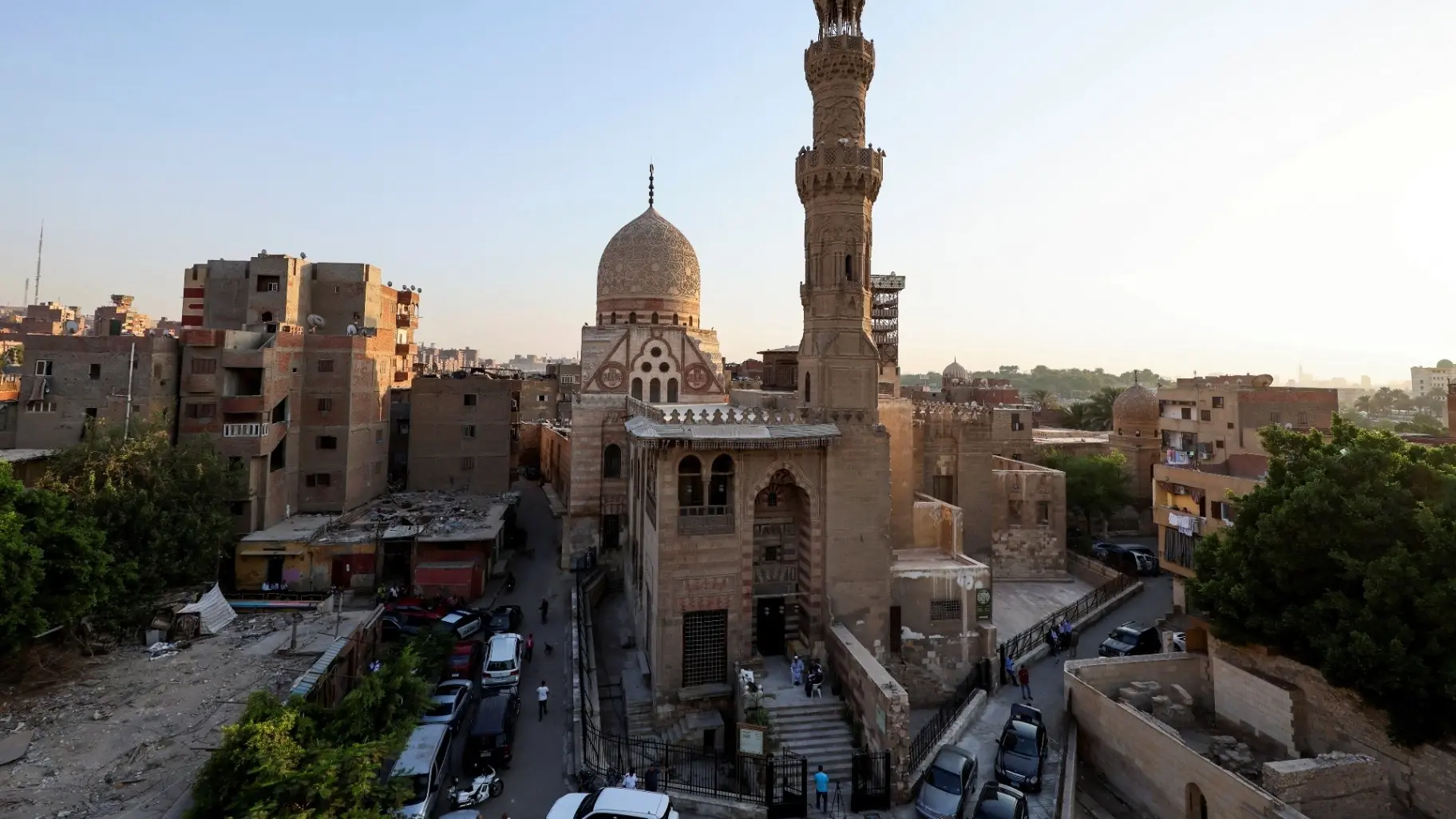 أخبار زلزال مصر: فيديو - زلزال مصر يفاجئ السكان.. كاميرات توثق لحظات ...