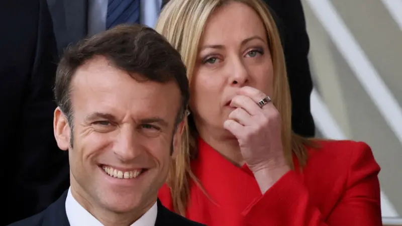 سجال بين ماكرون وميلوني على خلفية مقتل ناشط بفرنسا