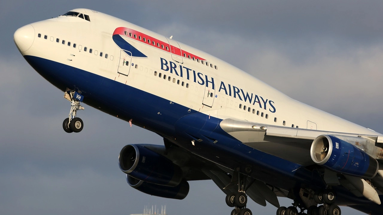 شركات الطيران تختار مسارات بديلة للمجالين الإيراني والعراقي 