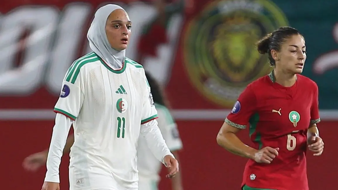 منتخب الجزائر يتوجب عليه الفوز أمام كينيا لضمان الصعود إلى الأدوار الإقصائية (فيسبوك) منتخب الجزائر يتوجب عليه الفوز أمام كينيا لضمان الصعود إلى الأدوار الإقصائية (فيسبوك)