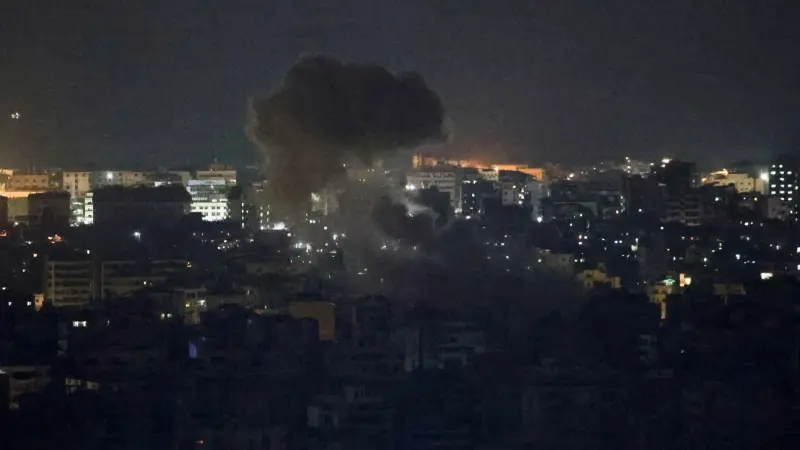 لبنان: مقتل 100 طفل في غارات إسرائيلية