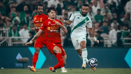 أزمة جديدة بين الفريقين.. ما سبب احتجاج نادي القادسية ضد أهلي جدة؟