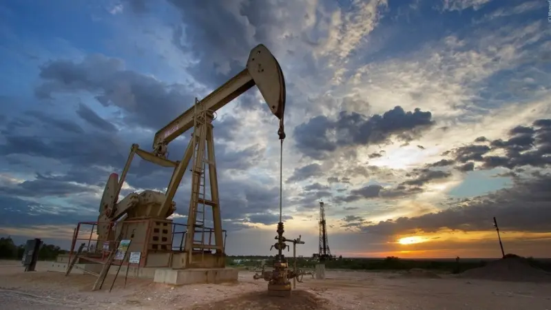 أوبك+ يتجه لرفع الإنتاج بـ137 ألف برميل نوفمبر المقبل