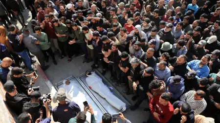 related_news_inside_blogsاتفاق غزة على حافة الهاوية.. إنذار إسرائيلي أخير أم بداية نهاية الهدنة؟