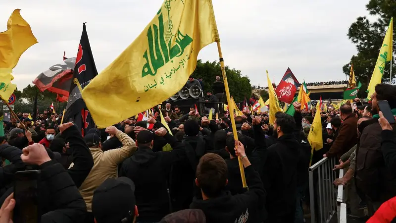 فرصة نادرة.. الدولة اللبنانية تقطع شريان الحياة عن "حزب الله"