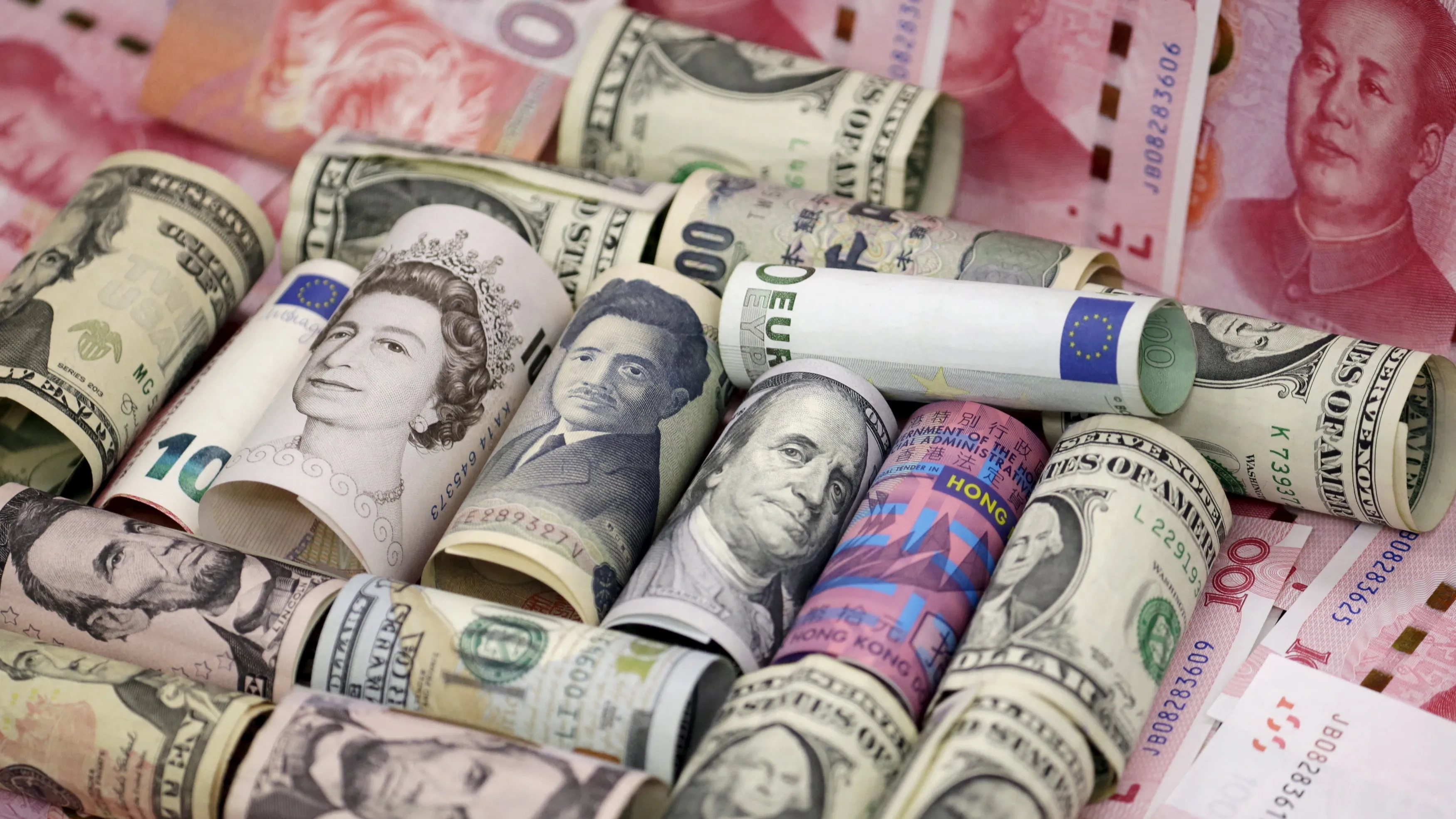 الدولار يستقر وسط ترقب تقرير الوظائف الأميركي 