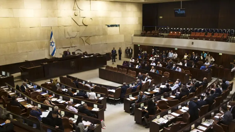 أعضاء في حزب الليكود يُطالبون نتانياهو بانتخابات مُبكرة