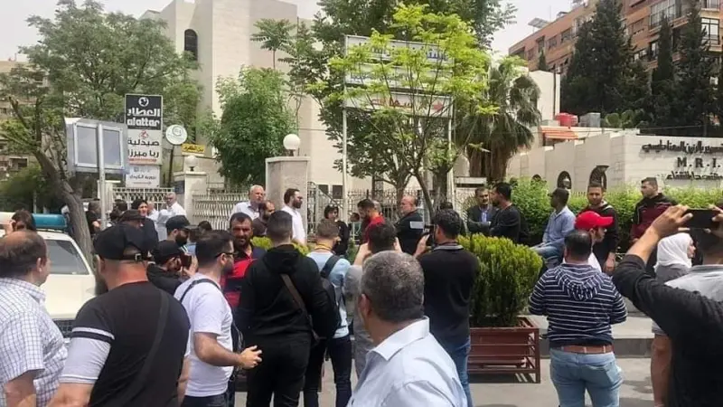 فيديو - تشييع جثمان الفنان السوري الراحل محمد قنوع