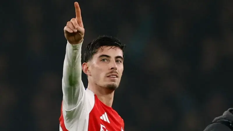 بعد عملية جراحية ناجحة.. ماذا قال هافيرتز لجماهير أرسنال؟