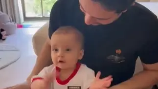 فيديو - ولي عهد الأردن يشجع النشامى مع طفلته الأميرة إيمان