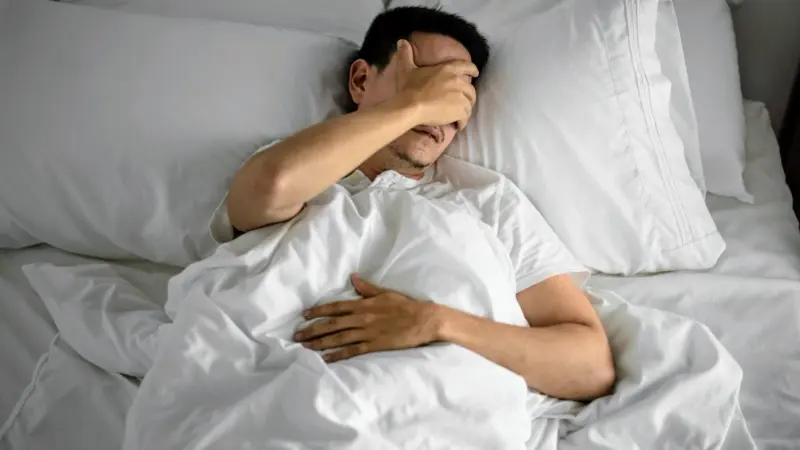 تقرير: قلة النوم قد تؤثر في الجسم بأكمله عبر الأمعاء