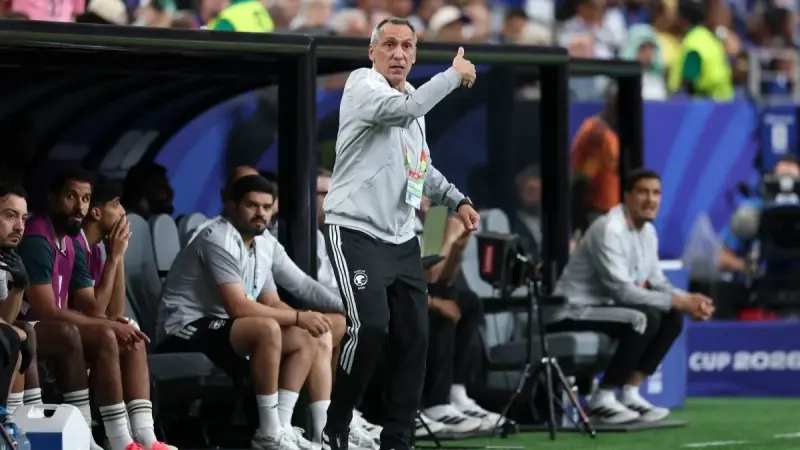 نهائي خليجي 27 - دونيس يفاجئ منتخب الإمارات بخطة جديدة