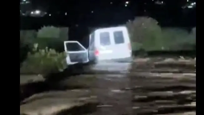 فيديو - السيول في تطوان تتسبب في فاجعة.. قتلى ومفقودون