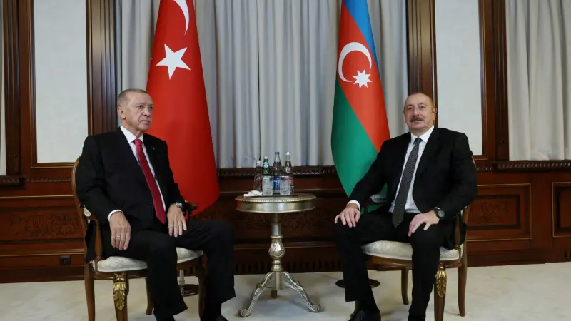 إردوغان: إيران "تنظر بإيجابية" إلى الممر البري الذي يربط تركيا بأذربيجان