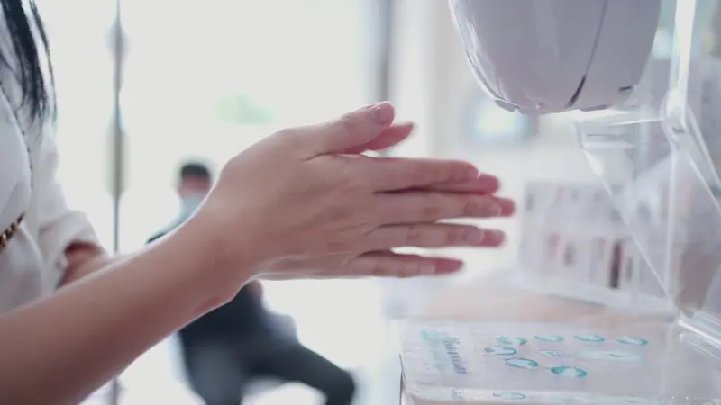 لماذا لا تعمل المطهرات الكحولية ضد نوروفيروس؟