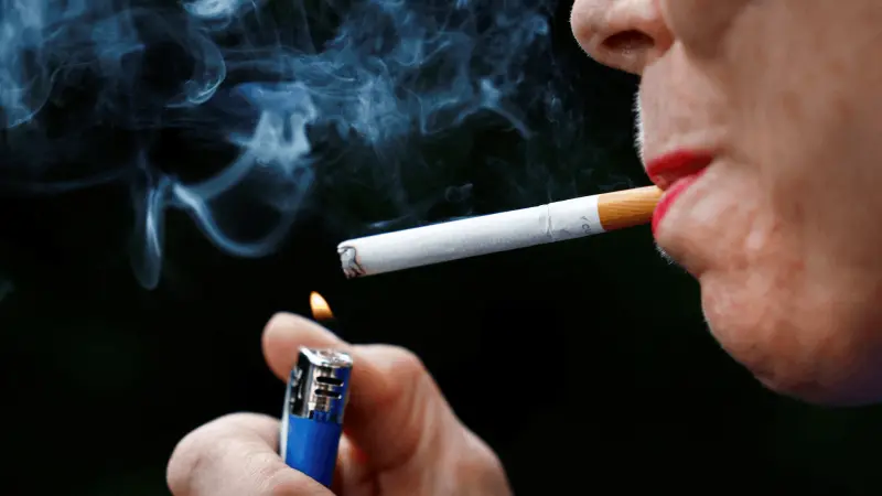 الصحة العالمية تحث على رفع أسعار المشروبات المحلاة والكحول والتبغ