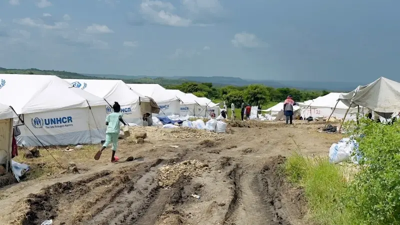 تفشي مرض الكوليرا في السودان يزيد معاناة النازحين