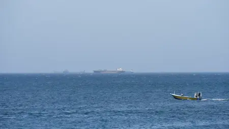 related_news_inside_blogsتقرير: سفن حربية أميركية تعبر مضيق هرمز دون تنسيق مع إيران