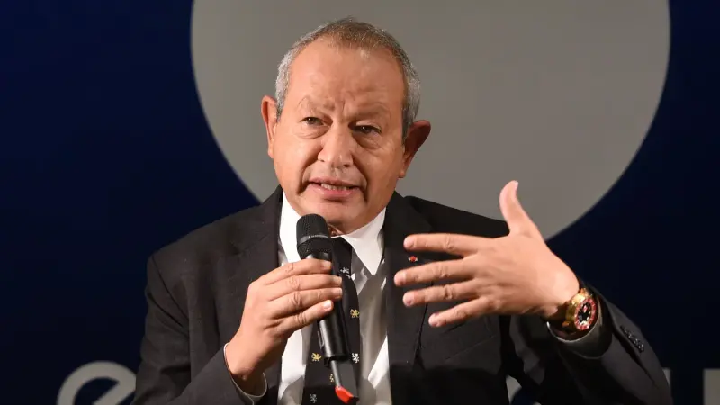 نجيب ساويرس يتراجع عن التوسع في العقارات ويضخ 400 مليون دولار بالذهب