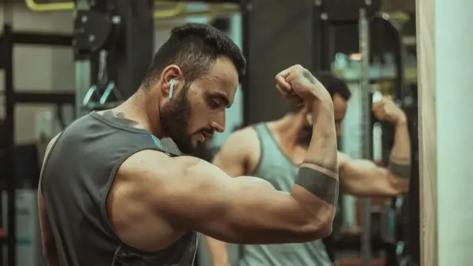 للرجال.. احذروا خطورة مكملات التستوستيرون