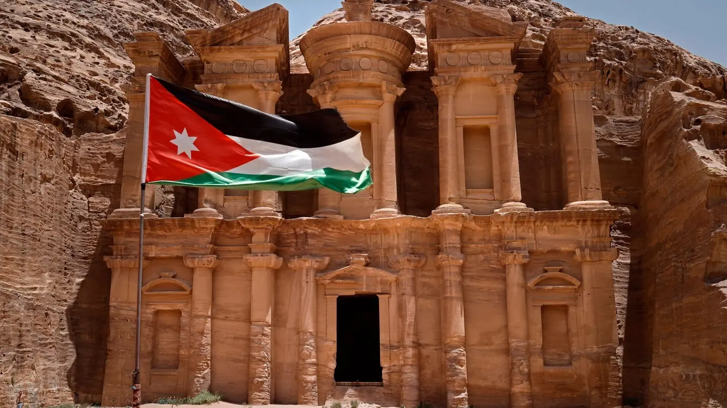ارتفاع أوضح في درجات الحرارة مع وصول تأثير الكتلة الهوائية إلى الأردن ارتفاع أوضح في درجات الحرارة مع وصول تأثير الكتلة الهوائية إلى الأردن
