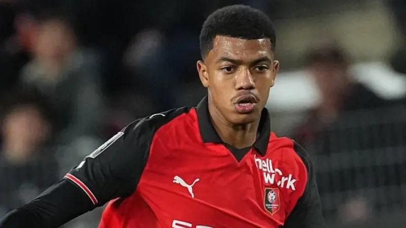 هل يكون عبد الحميد آيت بودلال صفقة دورتموند الدفاعية في الميركاتو الصيفي؟