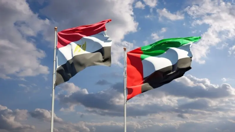 عبدالله بن زايد يبحث مع نظيره المصري التطورات الإقليمية