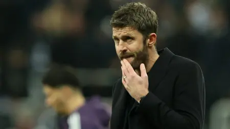 related_news_inside_blogsمدرب مانشستر يونايتد الجديد.. كاريك يخطط للموسم المقبل رغم غموض مستقبله