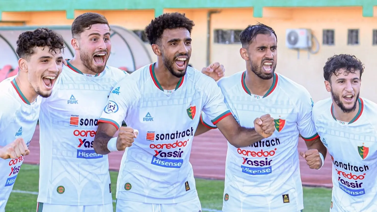 مولودية الجزائر يستضيف اتحاد خنشلة في الدوري الجزائري على ملعب علي لابوانت (فيسبوك) مولودية الجزائر يستضيف اتحاد خنشلة في الدوري الجزائري على ملعب علي لابوانت (فيسبوك)