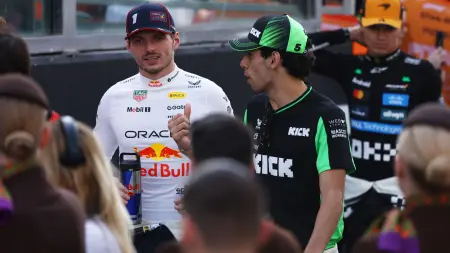 related_news_inside_blogsفورمولا 1 - بداية متعثرة لماكس فيرستابن بعد تعرضه لحادث في تجارب أستراليا