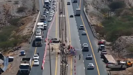 كارثة على الطريق.. شاحنة تتسبب في مقتل 6 أشخاص من أسرة واحدة في عُمان