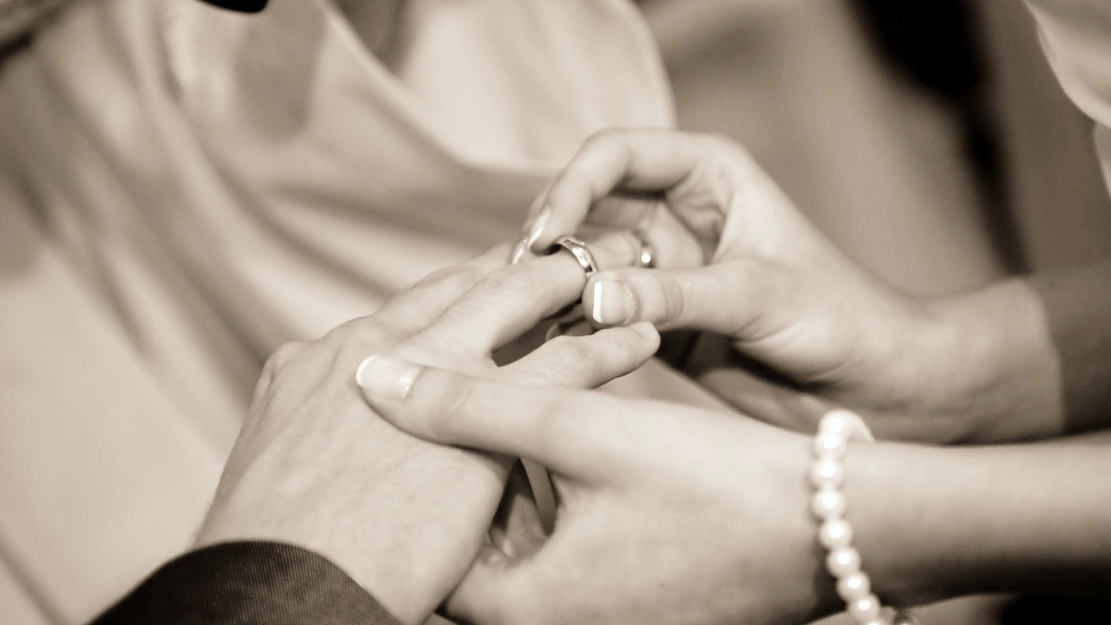 زواج بالذكاء الاصطناعي ينهار أمام المحكمة الهولندية 