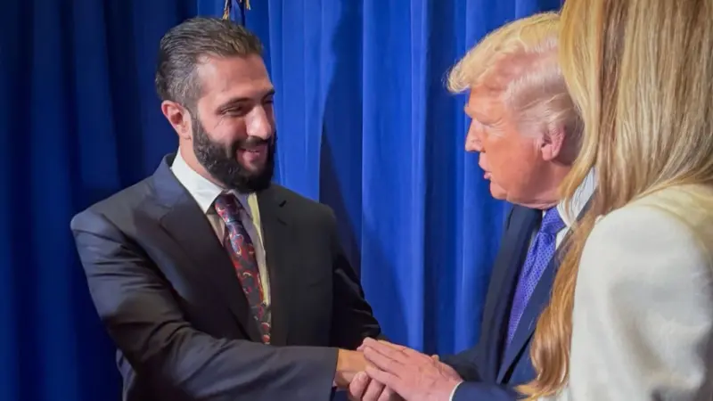 صور - اللقاء الثاني.. ترامب يلتقي الشرع في نيويورك