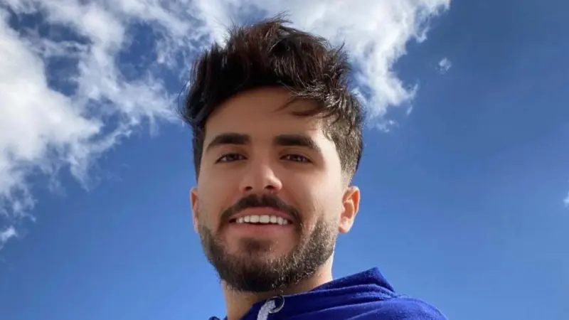 فيديو - من هو أيمن العلي ملك جمال الأردن وسبب وفاته؟ تفاصيل اللحظات الأخيرة