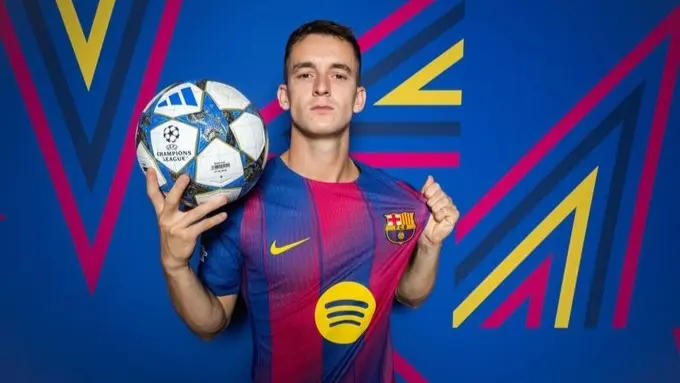 برشلونة ينفي شائعات رحيل مارك كاسادو إلى الأهلي (إكس) برشلونة ينفي شائعات رحيل مارك كاسادو إلى الأهلي (إكس)