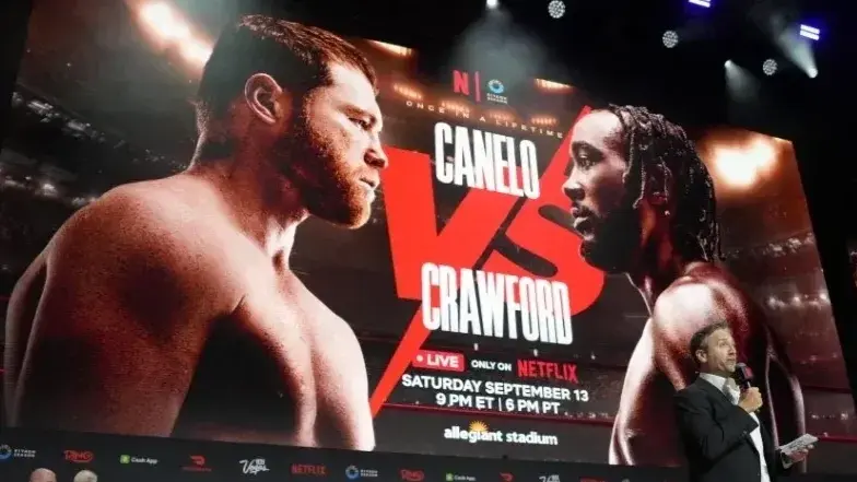 موعد نزال تيرنس كروفورد وكانيلو ألفاريز والقنوات الناقلة.. مواجهة تاريخية على عرش الملاكمة