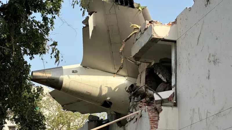 تراجع حاد في أسهم بوينغ بعد تحطم الطائرة الهندية