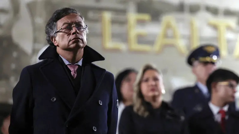 توتر بين بوغوتا وواشنطن.. رئيس كولومبيا يشبّه ترامب بهتلر