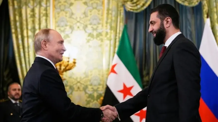 الشرع وبوتين ناقشا العلاقات بين البلدين وآفاق تطويرها (أ ف ب) الشرع وبوتين ناقشا العلاقات بين البلدين وآفاق تطويرها (أ ف ب)