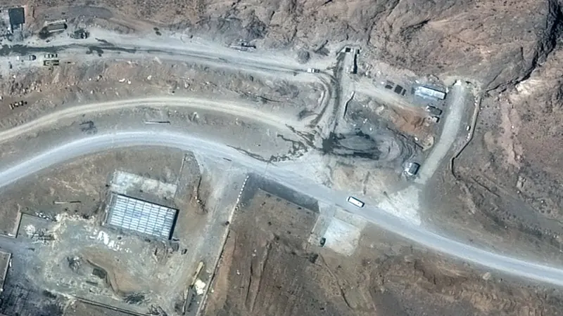 صور الأقمار الاصطناعية تظهر حجم الدمار في مواقع الصواريخ الإيرانية