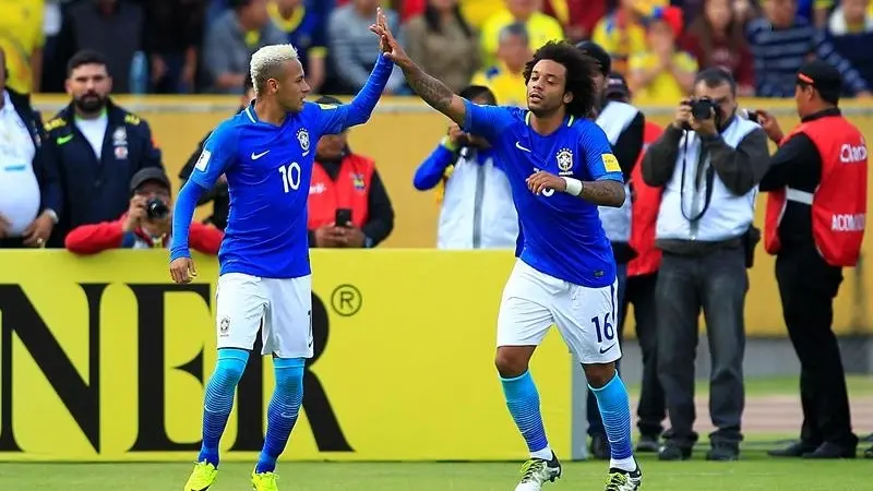 بحثا عن المال وتحضيرا للاعتزال.. عودة نجوم أميركا الجنوبية إلى الديار