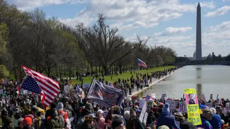 related_news_inside_blogsصور - احتجاجات واسعة في أميركا ضد سياسات ترامب