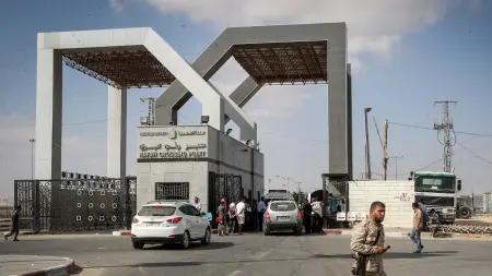 related_news_inside_blogsخلافات داخل الحكومة الإسرائيلية حول فتح معبر رفح