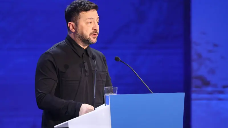 زيلينسكي: على روسيا أن تعيد التفكير في علاقاتها مع إيران