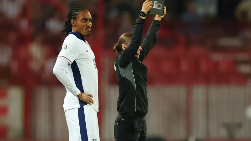 جيد سبينس يدخل التاريخ.. أول لاعب مسلم يمثل منتخب إنجلترا الأول